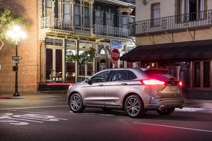  Ford Edge Titanium Elite Package 2018 года  (NA) (фото 4 из 13)